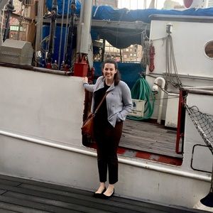 Meet your Posher, Ashley